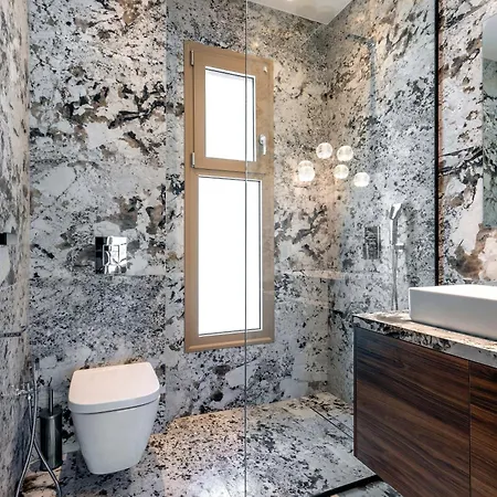 Villa Emerald Estate