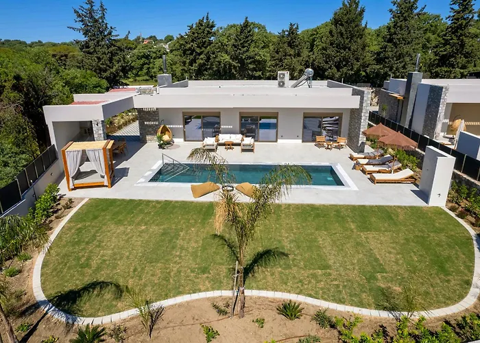 Emerald & Ruby Villa *