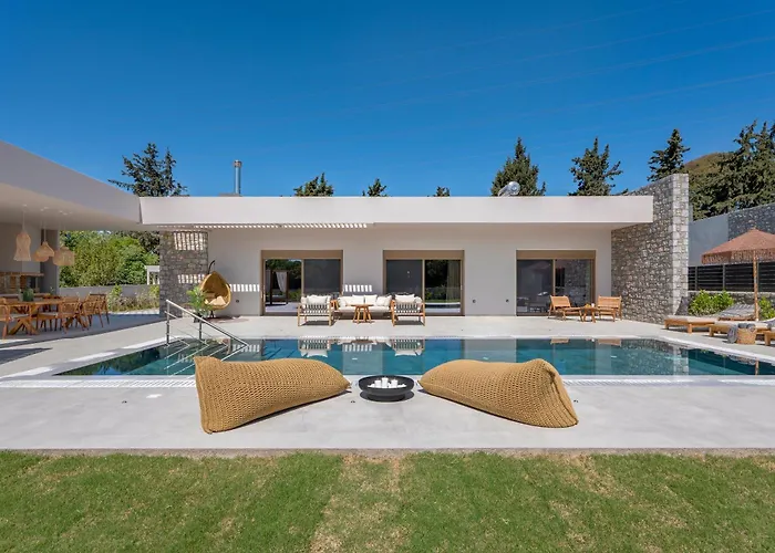 Emerald & Ruby Villa *