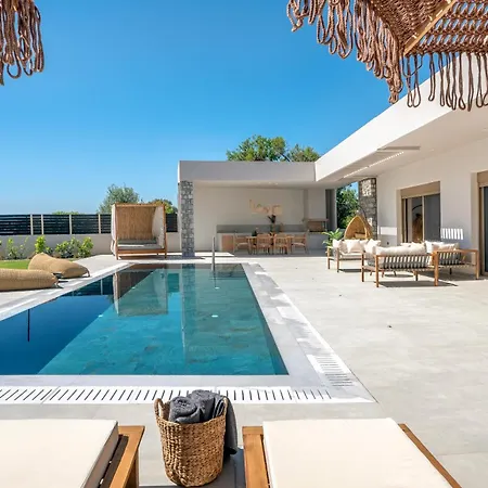 Emerald & Ruby Villa