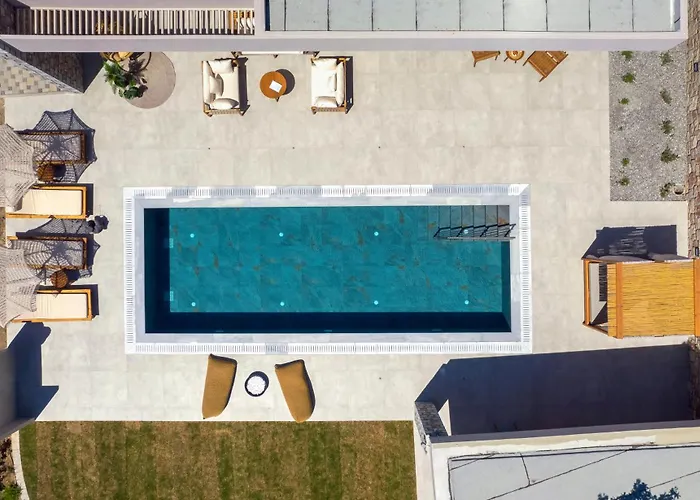 فيلة Emerald & Ruby Villas *