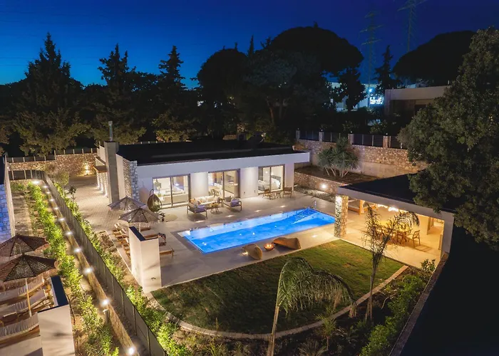 Emerald & Ruby Villa *