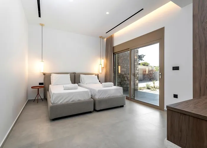 فيلة Emerald & Ruby Villas Asgourou