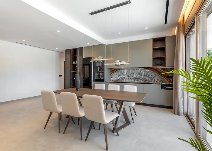 Emerald & Ruby Villas Asgourou