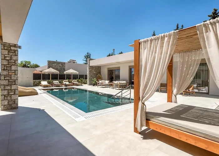 فيلة Emerald & Ruby Villas *