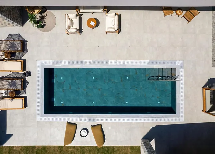 Emerald & Ruby Villas Asgourou