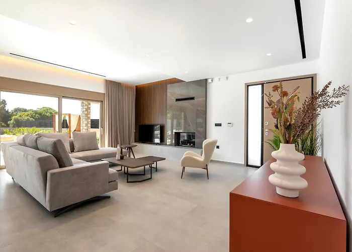 Emerald & Ruby Villa