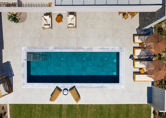 ヴィラ Emerald & Ruby Asgourou