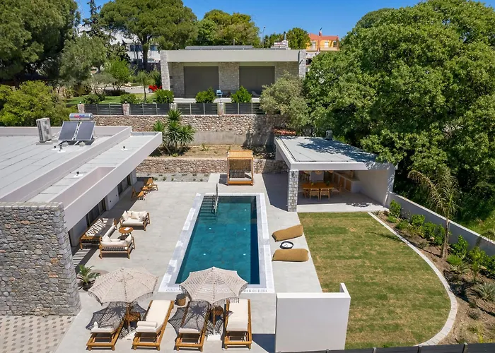 Вилла Emerald & Ruby Villas *