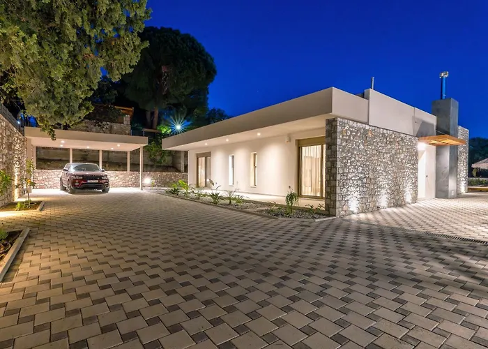 Вилла Emerald & Ruby Villas Асгуру