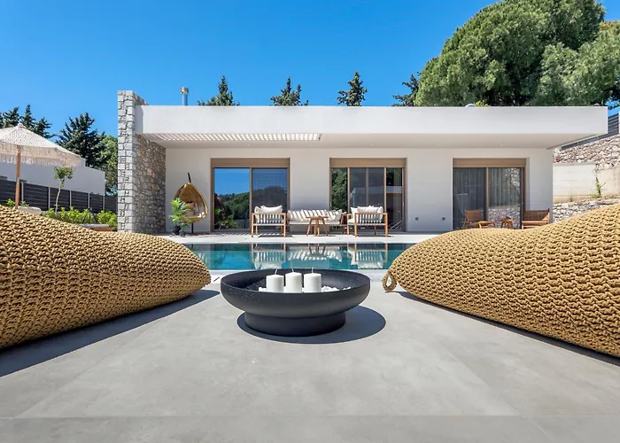 Emerald & Ruby Villa