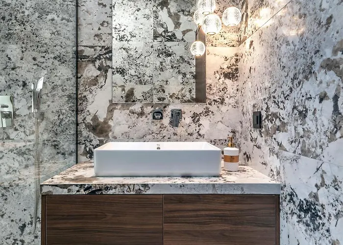 Emerald & Ruby Villas Вилла Асгуру