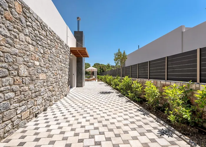 Emerald & Ruby Villa Asgourou