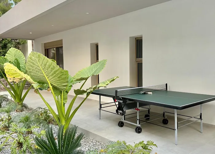 Emerald & Ruby Villas Вилла