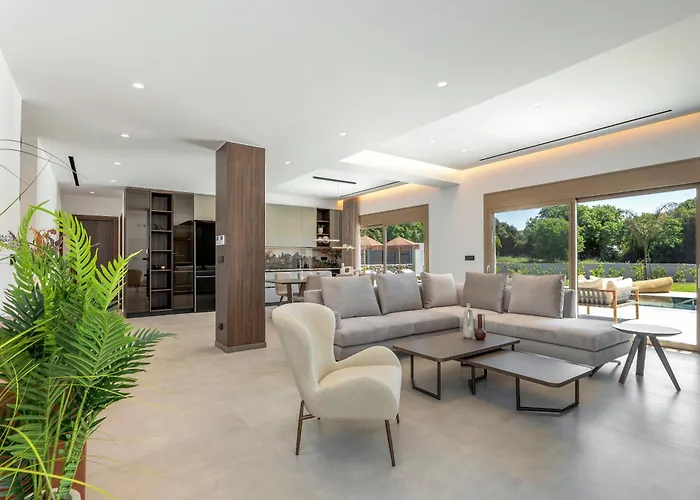 Emerald & Ruby Villa *