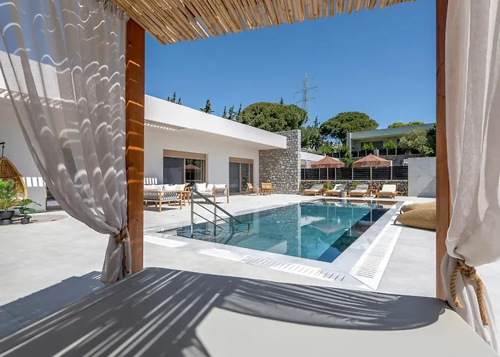 Emerald & Ruby Asgourou